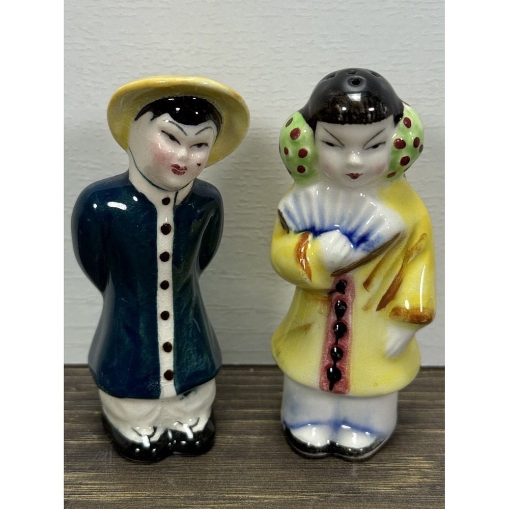 Vintage Asian Couple Salt Pepper Shakers Japan Hand Painted Figural